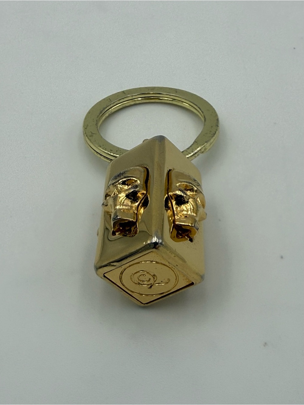 💀McQUEEN London • Unisex Gold Skull Key Ring Bag Charm - Picture 9 of 12